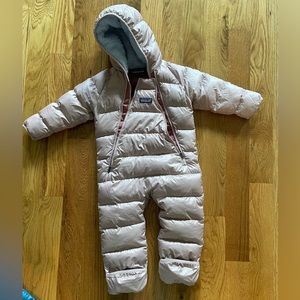 Toddler Girls Patagonia Bunting Suit size 12-18 month light pink